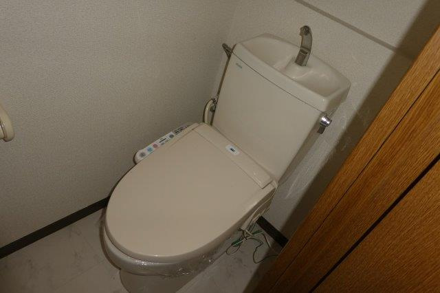 ロイヤルハイツ692のトイレ|ウォシュレット