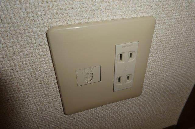 ロイヤルハイツ692の設備|電話モジュラー