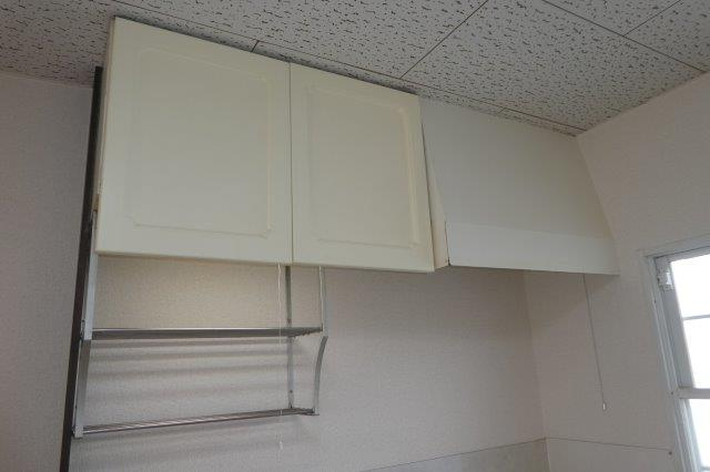 コーポ吉備路Ｃのキッチン|キッチン上収納