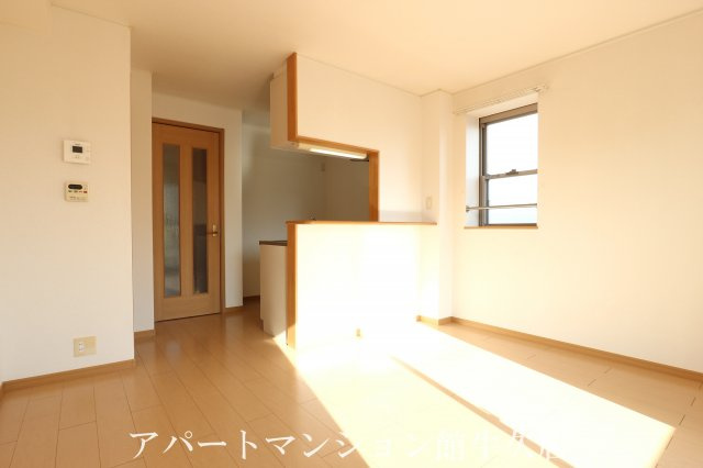 モダンエディフィスⅡの居間・リビング