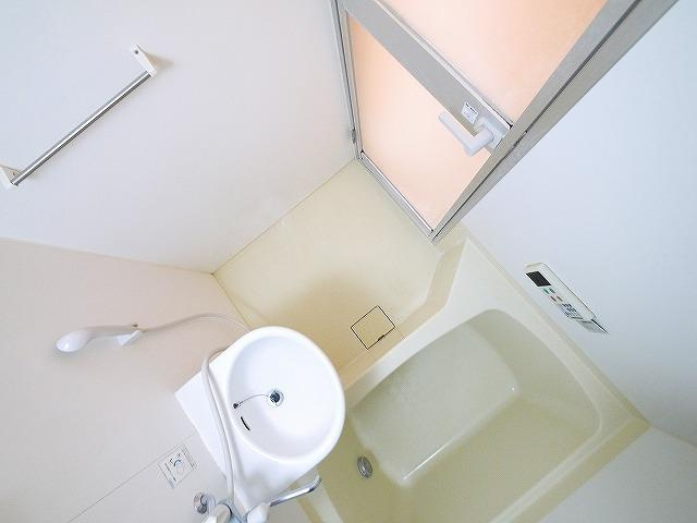 パストラル生駒の浴室|コンパクトで使いやすいお風呂です