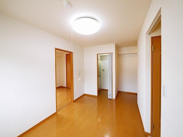 パストラル生駒の居間・リビング|おしゃれな居間です