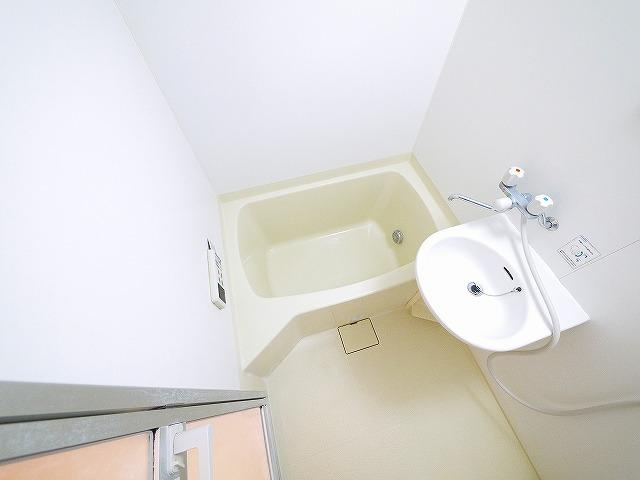 パストラル生駒の浴室|日々の疲れを癒すお風呂付です