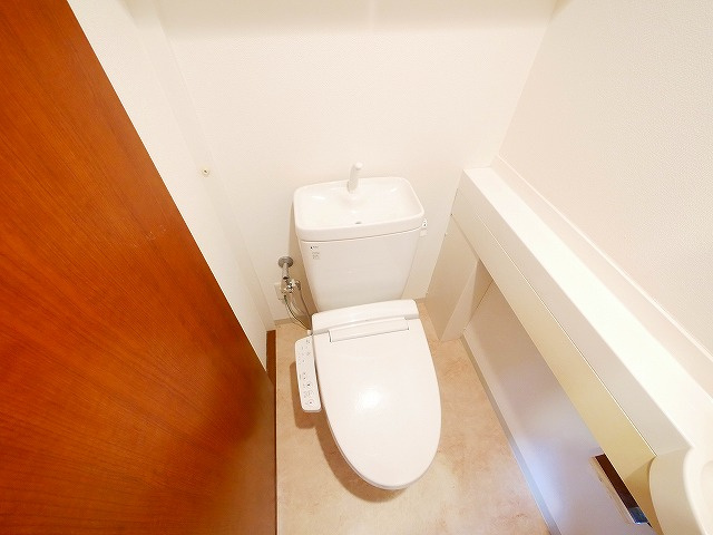 レイセニット奈良グラン・ヴェルジェのトイレ|ゆったりとした空間のトイレです