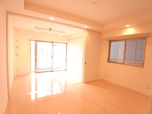 イニシアイオ大名の洋室|イニシアイオ大名（1LDK）　洋室
写真は別号室タイプです