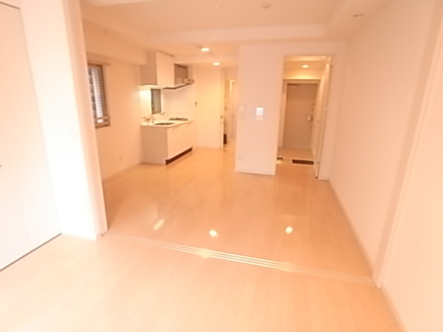 イニシアイオ大名の居間・リビング|イニシアイオ大名（1LDK）　リビング
写真は別号室タイプです