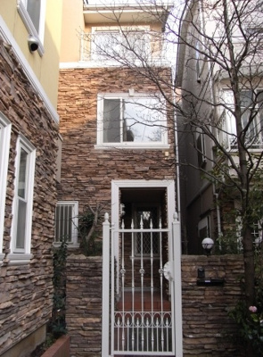 【エントランス】 | 千駄ヶ谷住宅(賃貸一戸建て) | 千駄ヶ谷住宅(賃貸一戸建て)