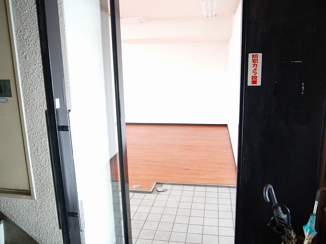 古川ビル（西）のエントランス