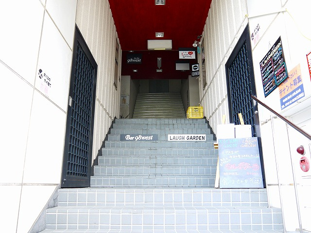 古川ビルのエントランス