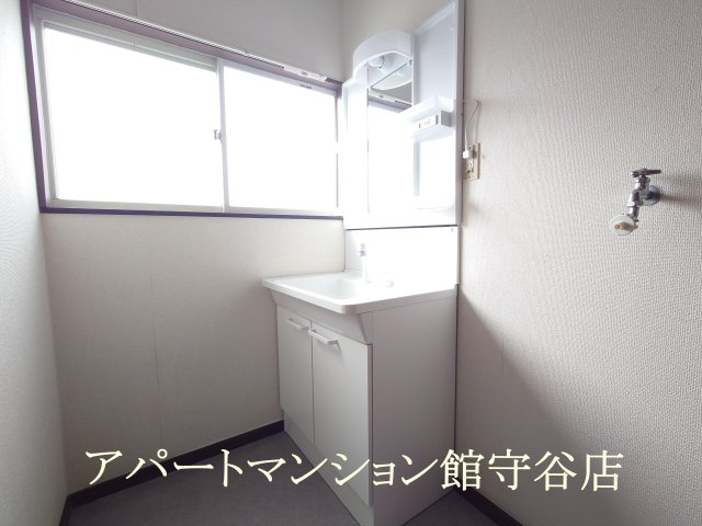 ラフォーレナミキⅡの独立洗面台