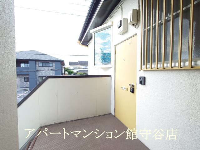 ラフォーレナミキⅡの玄関
