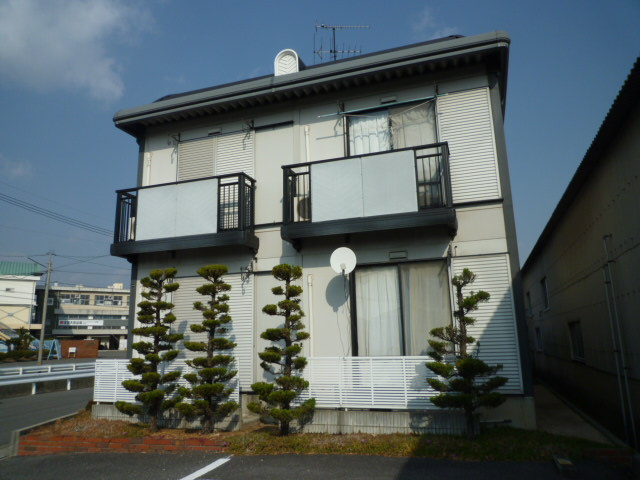 倉敷市中島のアパートの外観