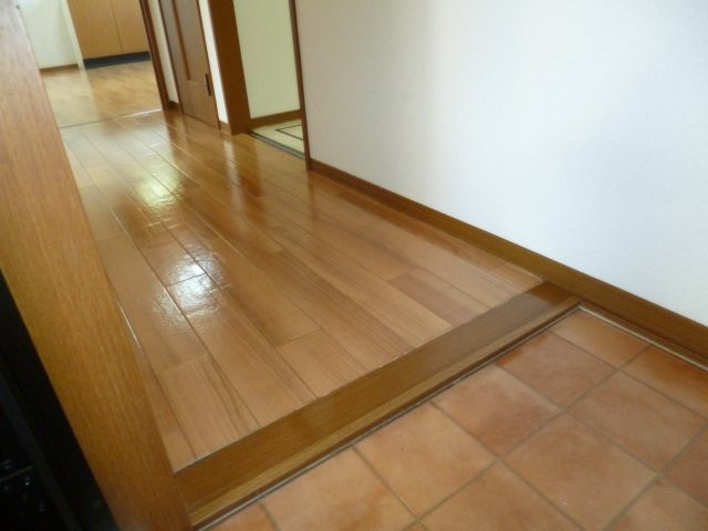 サンライズ下庄の玄関