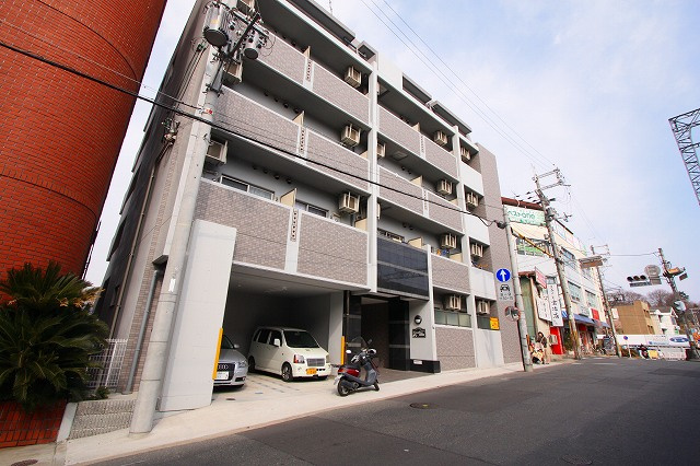 サンシャイン　富雄駅前