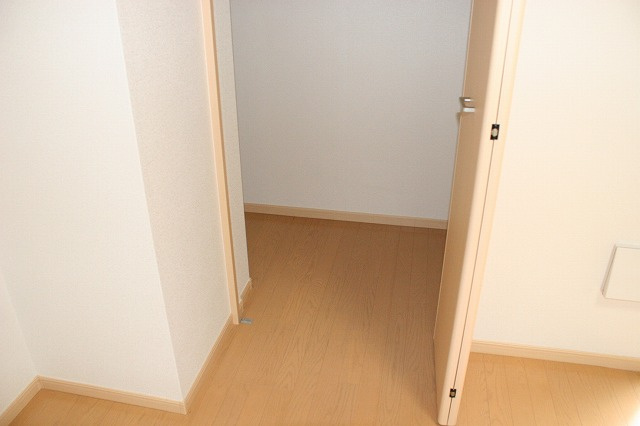 サンシャイン　富雄駅前の収納