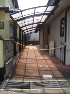 【駐車場】
