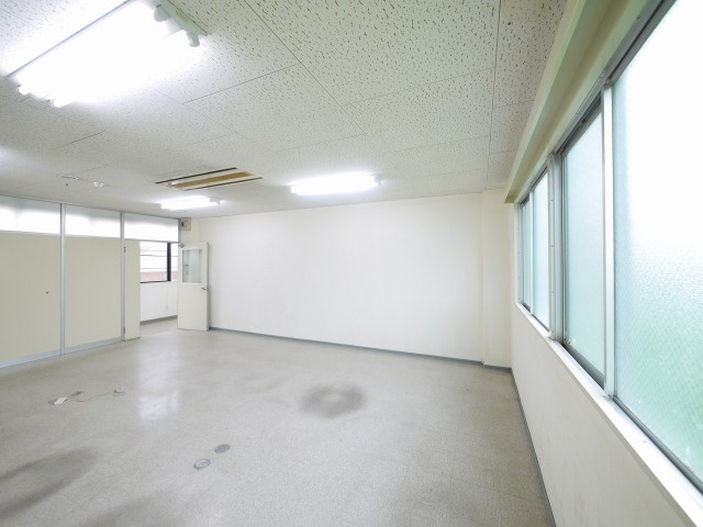 大和紀寺ビル2号館の内装