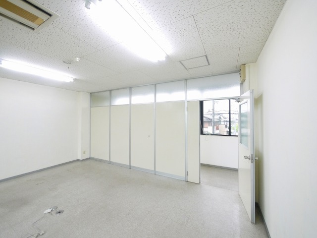 大和紀寺ビル2号館の内装