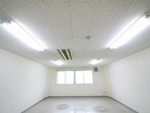 大和紀寺ビル2号館の内装