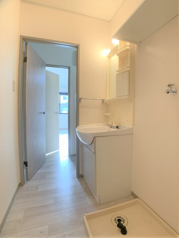 セジュール・リリーの独立洗面台