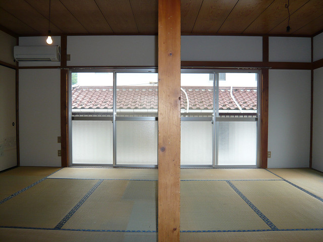 コーポ新倉の和室|和室6帖