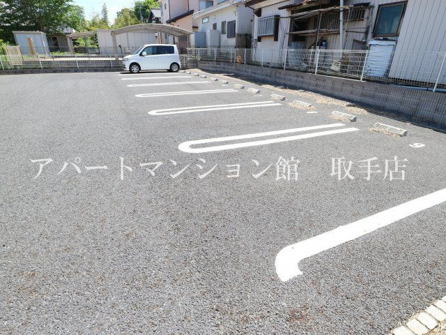 サンプレイスＢＢの駐車場