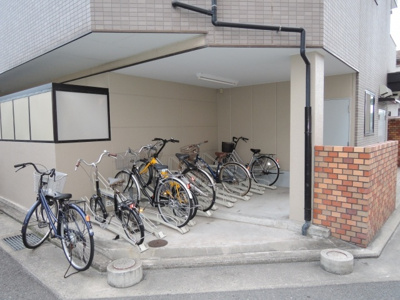 【その他共用部分】 | チェリーハイツ北本町 | ☆屋根付き駐輪場☆