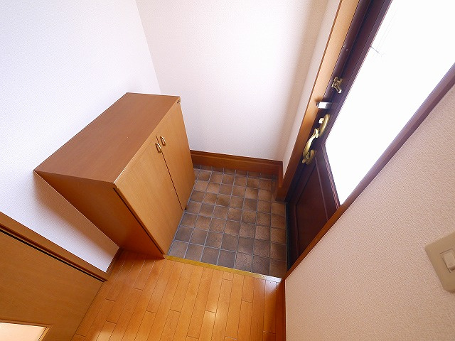 リビングタウン学園北　Ｃ棟の玄関|ゆったりとした玄関です