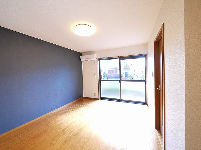 リビングタウン学園北　Ｃ棟の居間・リビング|ゆったり過ごせる居間です