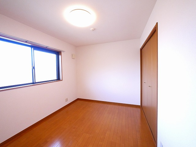 リビングタウン学園北　Ｃ棟の洋室|洋室です