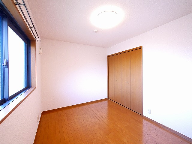 リビングタウン学園北　Ｃ棟の洋室|きれいな洋室です