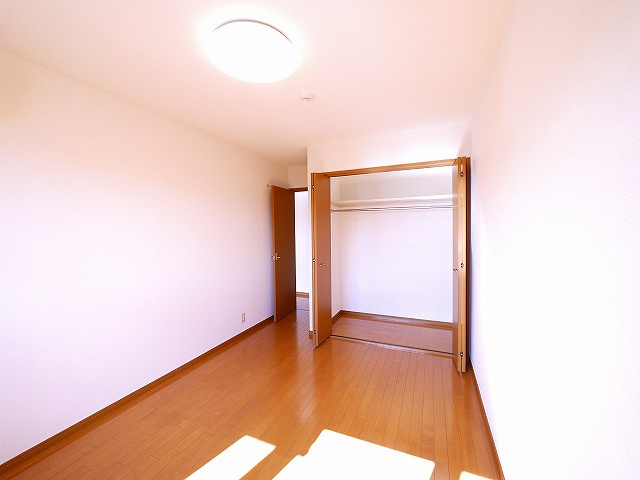 リビングタウン学園北　Ｃ棟の洋室|コンパクトで使いやすい洋室です