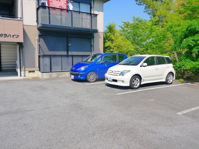 サガラハイツの駐車場