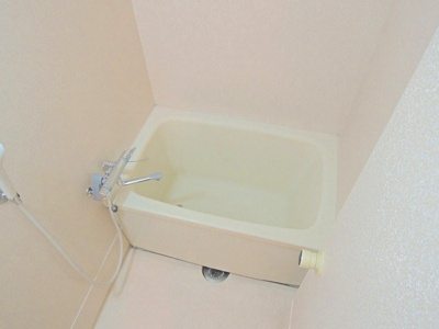 【浴室】 | 勧修寺ハイツ | 日々の暮らしに欠かせないお風呂です