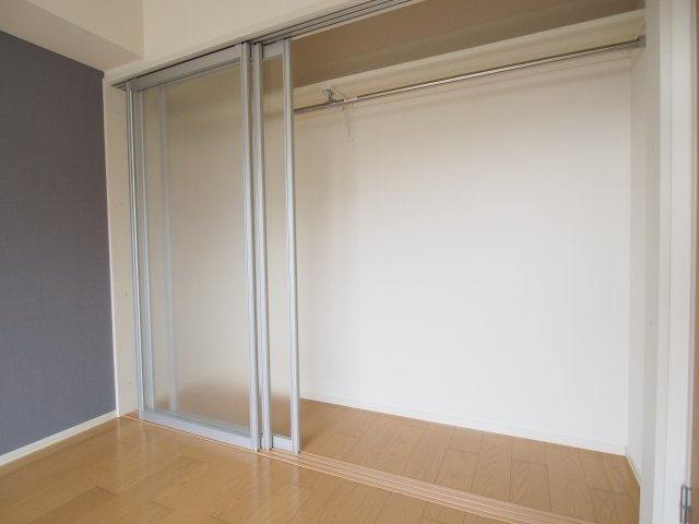 【収納】 | コート徳川山 | スライド式扉のクローゼットも使いやすそうです♪