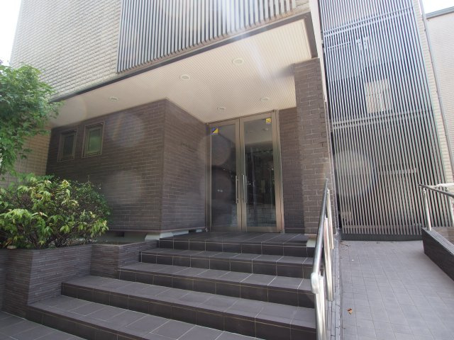 【エントランス】 | コート徳川山 | 駅近ながらとても落ち着いた住環境です