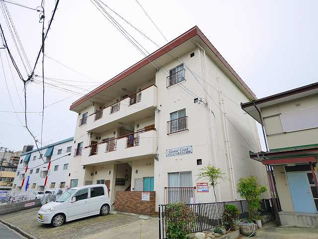 グランコートⅡ番館の外観