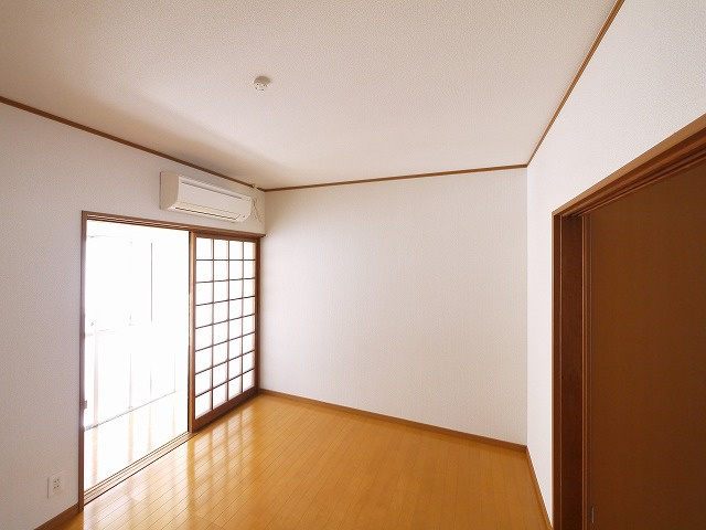 グランコートⅡ番館の居間・リビング