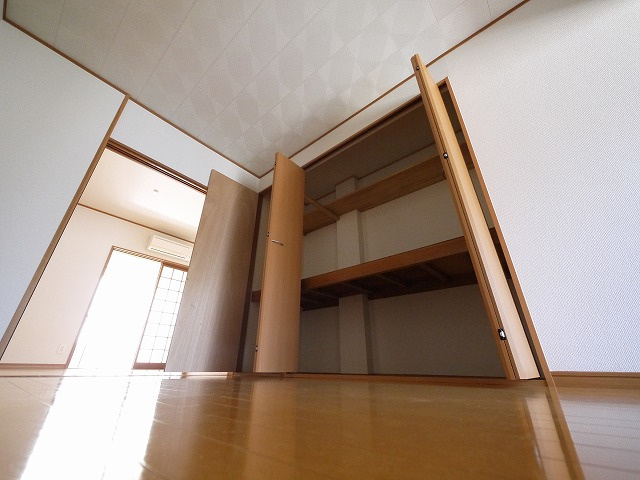 グランコートⅡ番館の収納