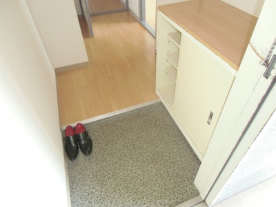 【玄関】 | ダイドービル | 下駄箱もちゃんと完備しています