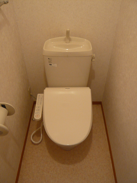 ジュネスIのトイレ|温水洗浄便座【ジュネスI】