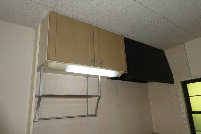 ブロードビューⅡのキッチン|キッチン上収納