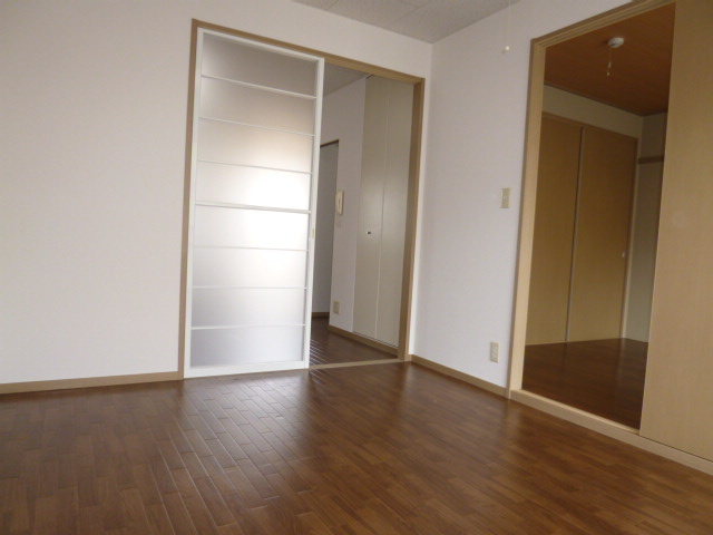 ブロードビューⅡの洋室