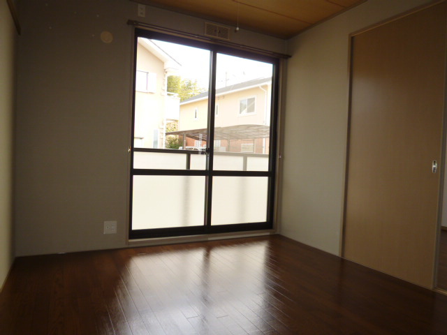 ブロードビューⅡの洋室