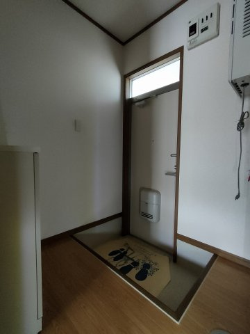 ネオ・メープル高松の玄関