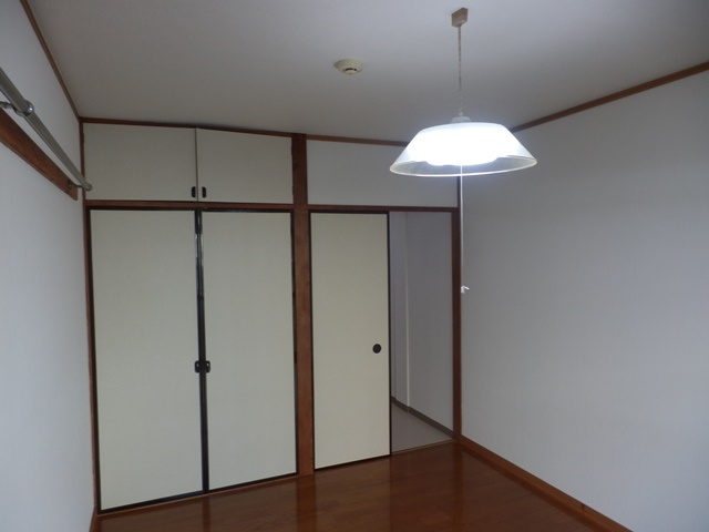 コーポ川合の洋室