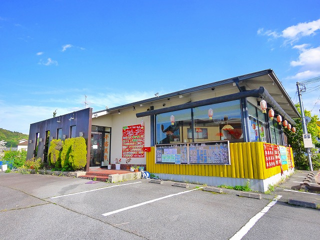 三輪店舗の外観