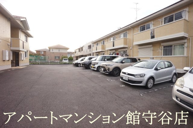 フェア・ウインドＡの駐車場