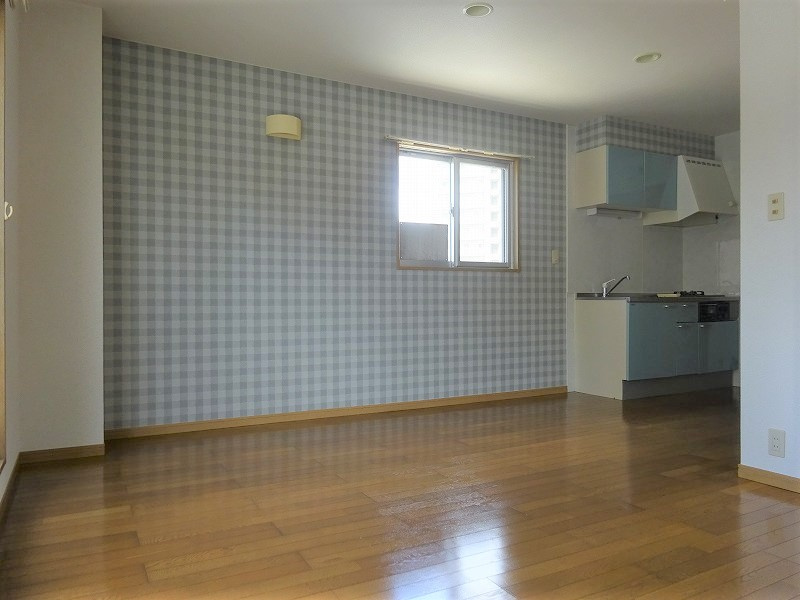 ロイヤルヒルズ大沢川原の居間・リビング