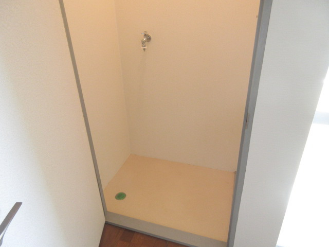 【設備】 | パル・ビレッジ | 室内洗濯機置場